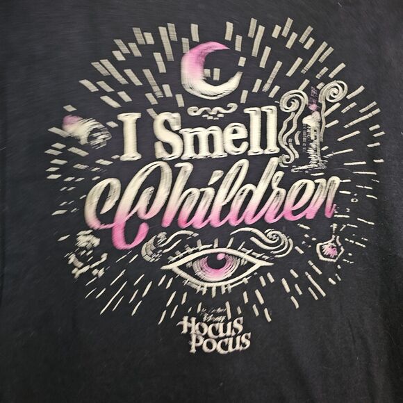 Hocus Pocus T-Shirt "I Smell Children" Womens Size L Black Witch  Disney Tee - Picture 2 of 8
